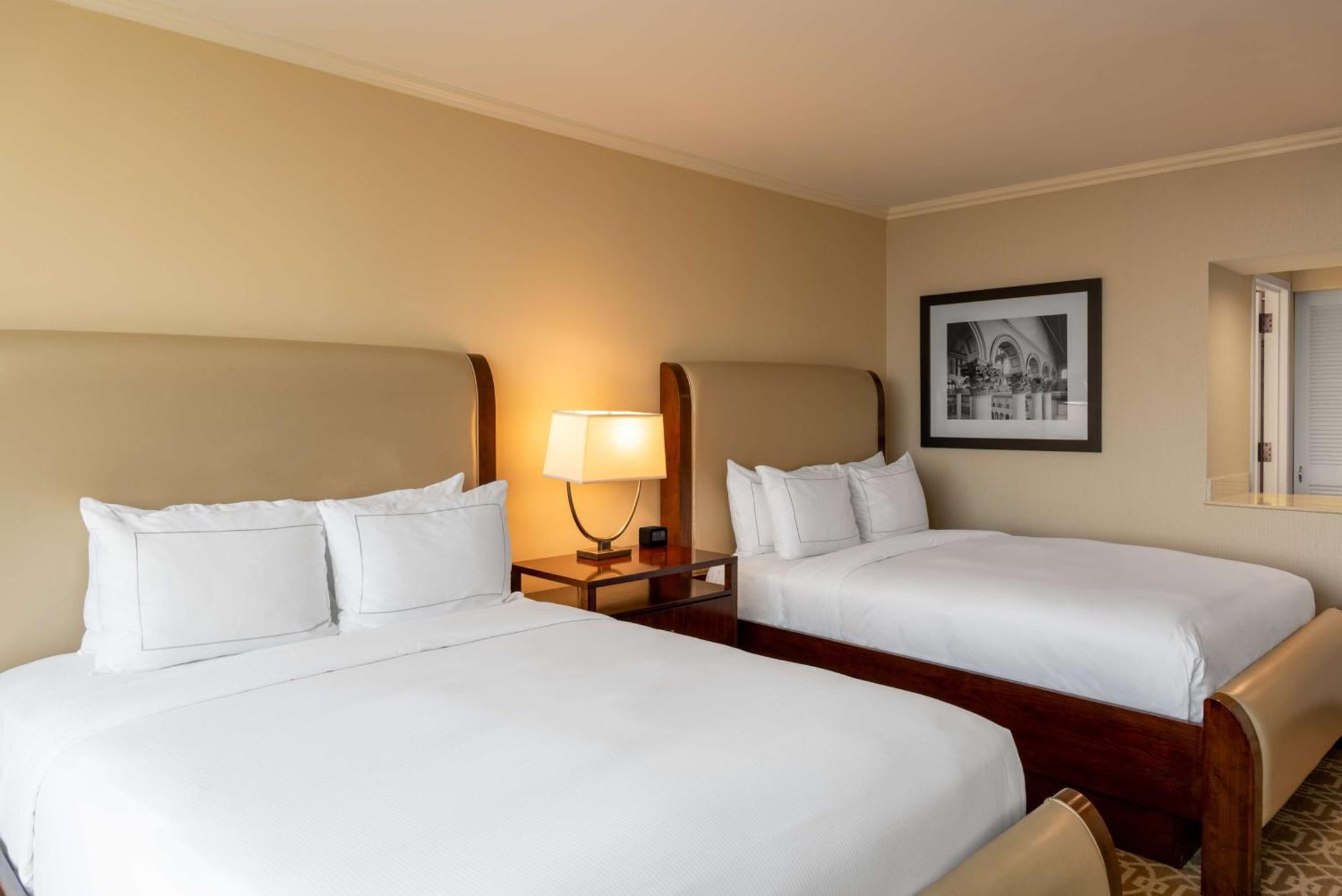 ฮิลตัน อเล็กซานเดรีย มาร์ค เซ็นเตอร์ Hotel ภายนอก รูปภาพ