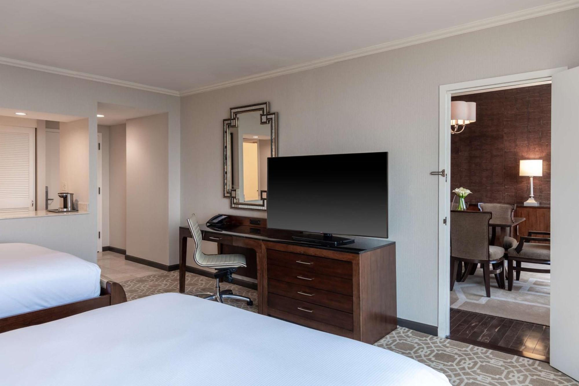 ฮิลตัน อเล็กซานเดรีย มาร์ค เซ็นเตอร์ Hotel ภายนอก รูปภาพ